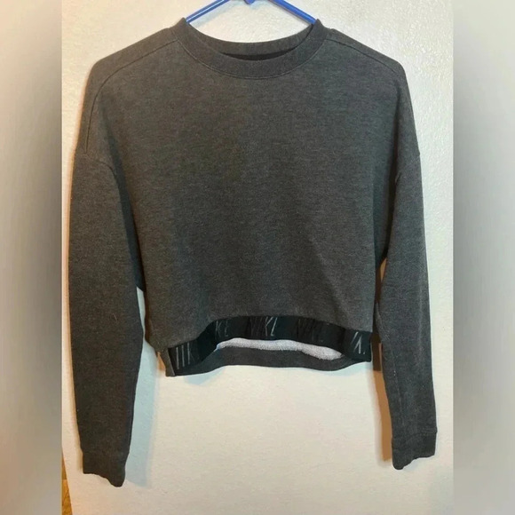 Nike Cropped Gray Crewneck Size Small - Picture 1 of 3